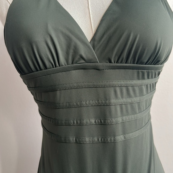 NWT La Blanca Women's Multi Strap Cross Back One Piece Swimsuit Olive Green 4 - Picture 5 of 9
